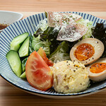 大衆酒場 たまる - サラダ