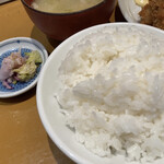 Tonkatsu Tonki - ご飯＆漬物