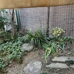 延 - お庭が見えて景色がいいです