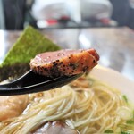 自家製麺 ら～めん かり屋 - 厚みを感じますよ