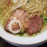 自家製麺 ら～めん かり屋 - 染みるなぁ～♪