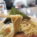 自家製麺 ら～めん かり屋 - ヤバイ歯応え(^^)