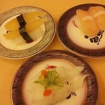 魚魚丸 - 数の子(294円)と北海道ホタテ(231円)とカレイのえんがわ(231円)(201212)