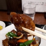 金沢飯店 - 豚肉大きめ