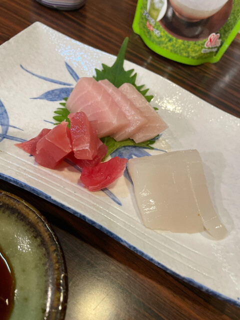 ほっこり居酒屋 鈴や（長井）| 地元で愛される和食とお酒の居酒屋