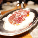 グルマンディーズ - 三田牛のカルパッチョ
