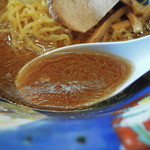 天鳳 - 醤油ラーメンのスープ