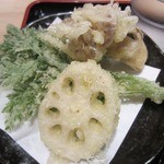 Sobamoto - 野菜天のアップ。