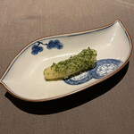 茶禅華 - 紫蘇海蜇～紫蘇で味付した海月…コリコリ食感が素晴らしい