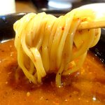 まるきつけ麺 - 旨辛の辛さは小・中・大の3種類。写真は中辛