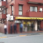 ラーメン二郎 - 帰りも行列はこれだけ