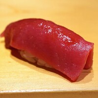 鮨 はしもと - 大間の鮪の赤身の握り