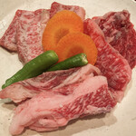 焼肉 肉ノ助 トーキョー - 黒毛和牛 霜降りカルビ(A5等級)・黒毛和牛 赤身カルビ(A5等級)・黒毛和牛 中落ちカルビ(A5等級)