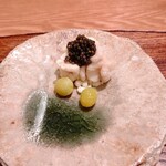 虎白 - 真鱈白子(雲子)の揚げ物にキャビア添え