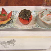 かに道楽 梅田店 - 前菜：蟹沖漬け+蟹千枚漬巻+蟹生ハムアボガド巻