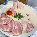 ラーメン家 あかぎ - 見事なチャーシュー