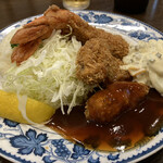 重亭 - 左側からパシャ！