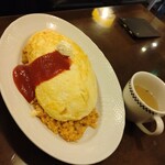 卵と私 - スフレ卵のオムライス¥1,00(税込）