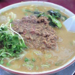 手打らーめん 勝龍 - タンタンメン(880円)