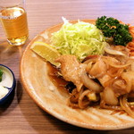 Tonkatsufuki - 香りよく甘辛の味わいは
                      ビールにピッタリで
                      白飯を置き去りにしちゃう危険性が。