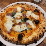 ピッツェリア・エ・バール・レガーメ - イタリヤのカルパス振り掛けたらしいよ