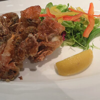 R restaurant & bar - 