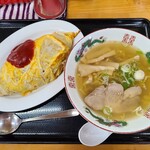 長ちゃんラーメン - オムライスセット(950円)です。