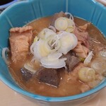 Sanchuu - 牛モツ煮 500円