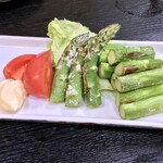 十八番 - アスパラ焼き。