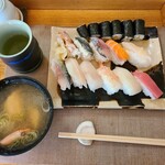 Sushidokoro Shou - 握り寿司(950円)です。