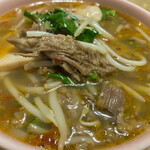 さいとう食堂 - 【ブンボーフエ】ベトナムのフエという場所の名物料理なのだそう。フォーより細く、ひやむぎより太いこちらの麺もまたいい感じ♪