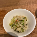 浅草おと - お通し：かぶ、かに、さつま揚げの和え物