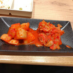 Karubisshu - カクテキと白菜キムチ。