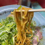 ラーメンショップ - ほんのり温かい辛旨の麺