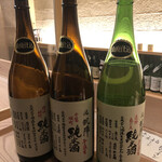 悦凱陣と自然ワイン　トリコ - 悦凱陣 純米酒 山廃 亀の尾 (遠野) 無濾過生 (右)