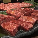 炭焼肉 石田屋。 - 