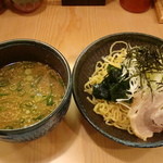 豚骨醤油らーめん　琢丸 - つけ麺