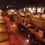 OUTBACK STEAKHOUSE - 海外のような雰囲気の店内