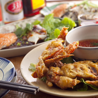 我们提供正宗的越南菜，不含麸质且适合素食主义者。