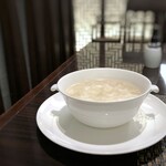 TAO-LI ～桃李～ - ◆鮑のスープ・・鮑の味わいはあまり感じなかったのですけれど、中華スープらしいテイストでで溶き卵もタップリ。 ボリュームある品。