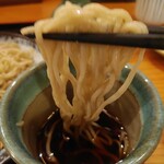 手打ち蕎麦・うどん　郷ごころ - お下地は醤油香る