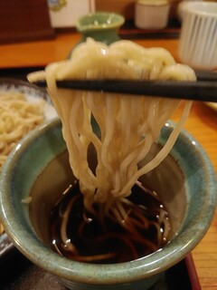 Teuchi Soba Udon Satogokoro - お下地は醤油香る