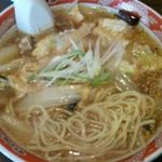 いせのじょう - 辛口白菜ラーメン６００円＋たまごとじ５０円、麺アップ