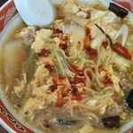 いせのじょう - 辛口白菜ラーメンに自家製ラー油を投入