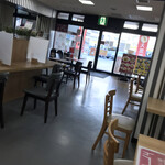 DAIKOKU GARAGE CAFE - イートインスペース