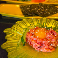 板前焼肉 一牛 北新地店 - タンユッケ