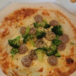 Pizza Bistro Peu a Peu - サルシッチャ