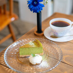cafe 2u - 抹茶のベイクドチーズケーキ