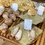 パン屋カフェ キャトル - 