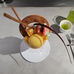 PATISSERIE ASAKO IWAYANAGI - パルフェビジュー ® マングゥー フレーズと蒸製玉緑茶 つゆひかり